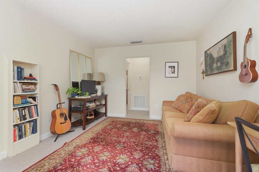 More Photos Of 642 Harwood St, Orlando Apartments For Sale