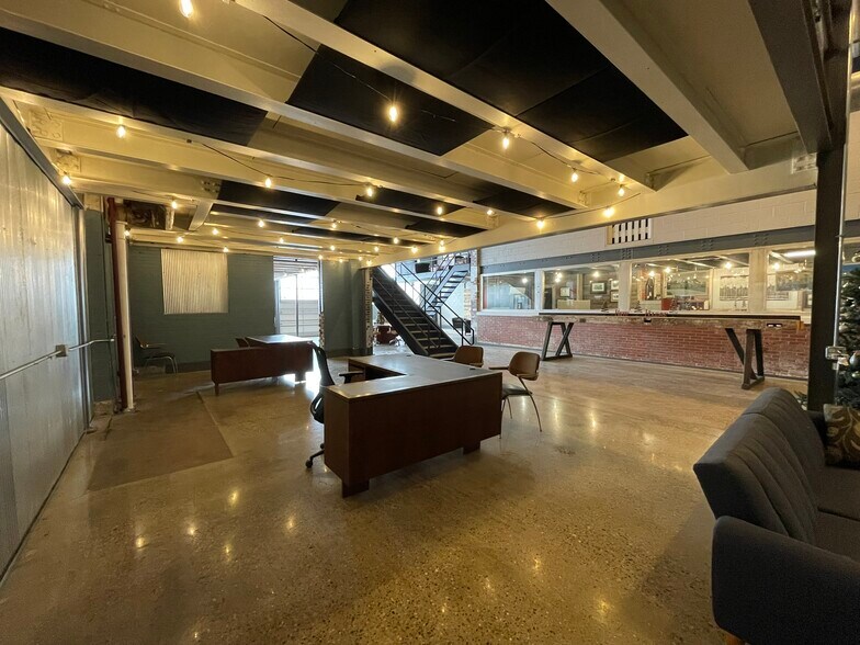 More Photos Of 501 Argonne Rd, Warsaw Manufacturing For Lease