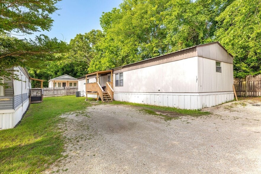 More Photos Of 153 Laclede Ln, Hollister Manufactured Housing Mobile Home Park For Sale