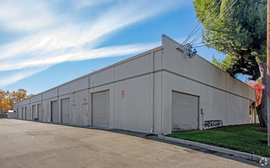 More Photos Of 3193 Belick St, Santa Clara Light Manufacturing For Lease