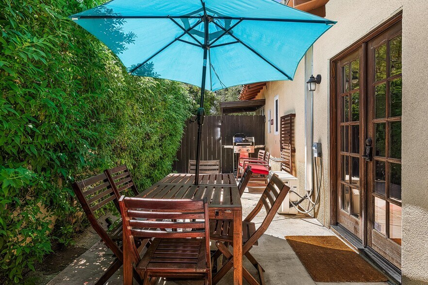 More Photos Of 520 Chuckwalla Rd, Palm Springs Apartments For Sale