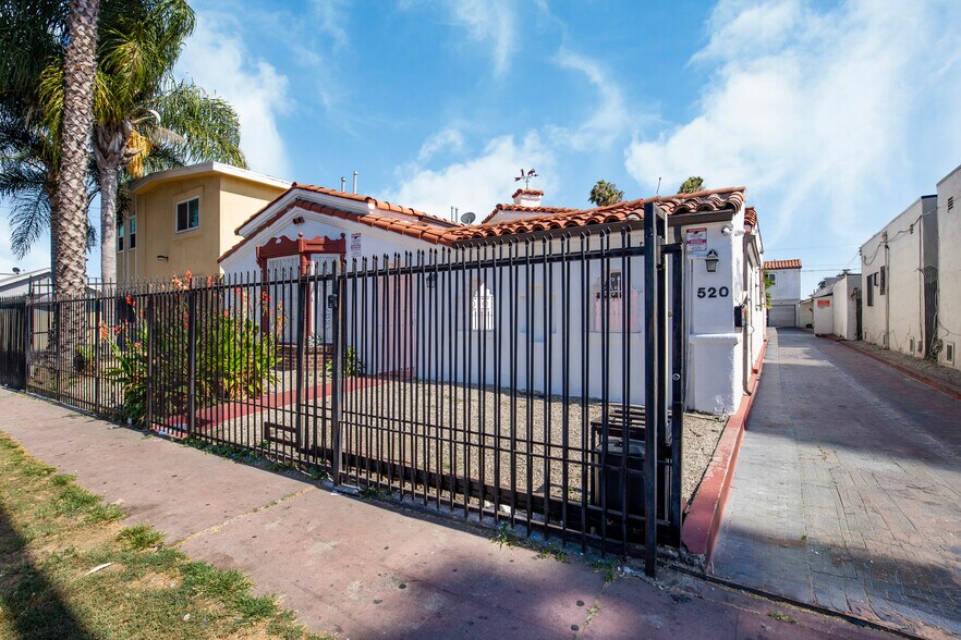 More Photos Of 520 W 82nd St, Los Angeles Apartments For Sale