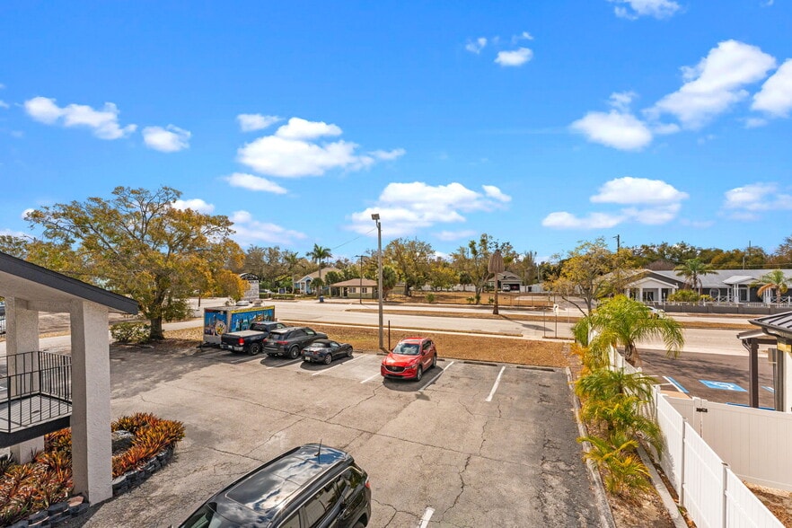 More Photos Of 3007 W Cypress St, Tampa General Retail For Sale