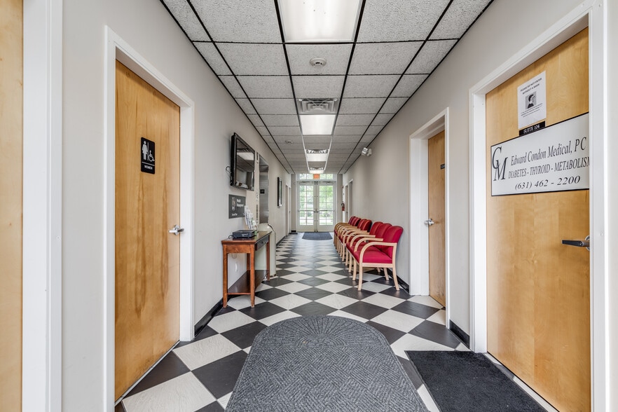 More Photos Of 223 W Montauk Hwy, Hampton Bays Medical For Lease