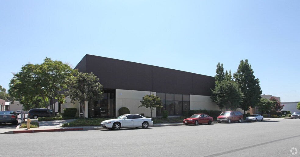 Primary Photo Of 1340 W Gladstone St, Azusa Manufacturing For Lease