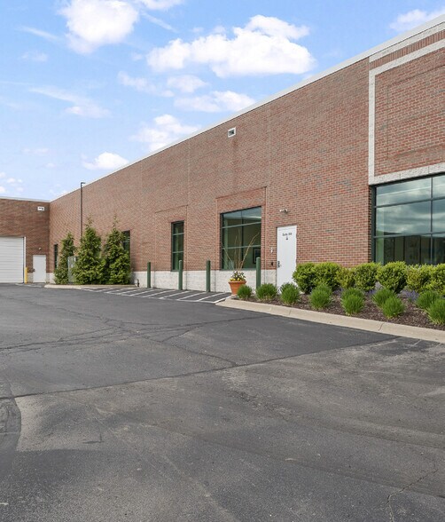 More Photos Of 46280 Dylan Dr, Novi Warehouse For Lease