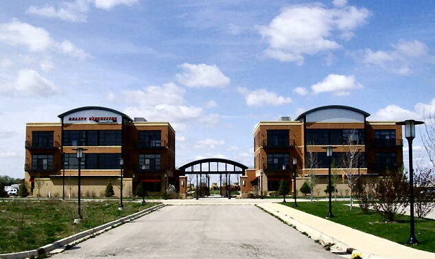 More Photos Of 2390 Esplanade Dr, Algonquin Office For Lease