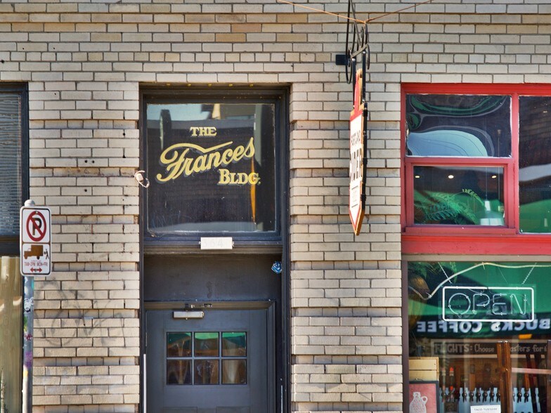 More Photos Of 3632-3646 SE Hawthorne Blvd, Portland Storefront Retail Residential For Sale