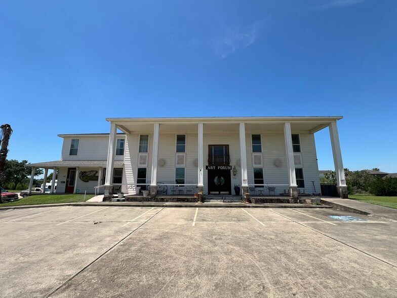 Primary Photo Of 770 Marina Bay Dr, Clear Lake Shores Freestanding For Sale