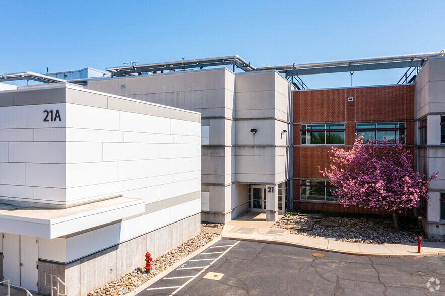 More Photos Of 311 Pennington Rocky Hill Rd, Pennington Unknown For Lease