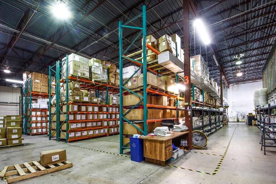 More Photos Of 4915 NW 159th St, Miami Lakes Warehouse For Lease