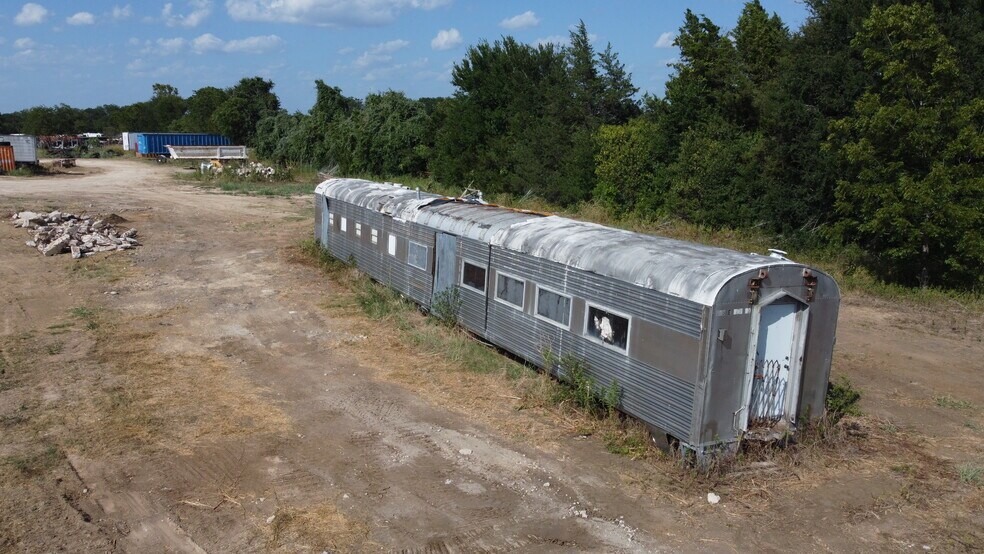 More Photos Of 1951 S Magnolia Ave, Luling Land For Sale