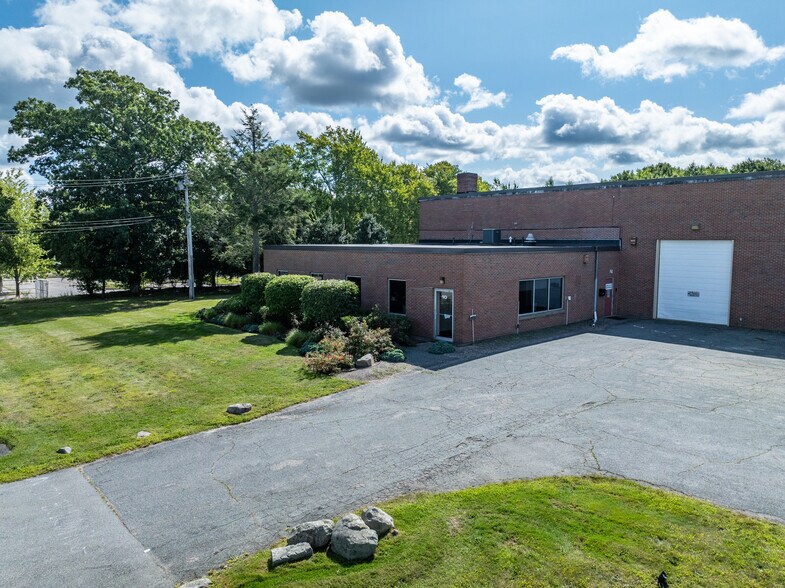 More Photos Of 10 Mozzone Blvd, Taunton Warehouse For Lease