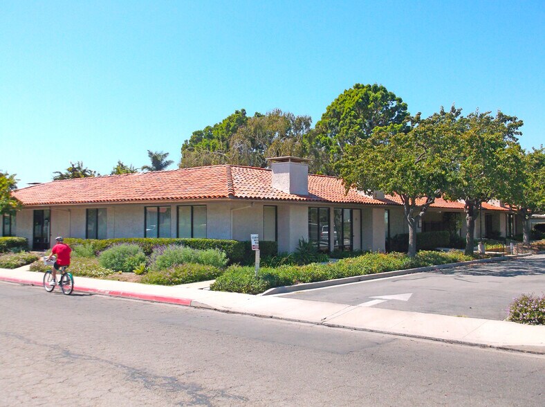 More Photos Of 5320 Carpinteria Ave, Carpinteria Office For Lease