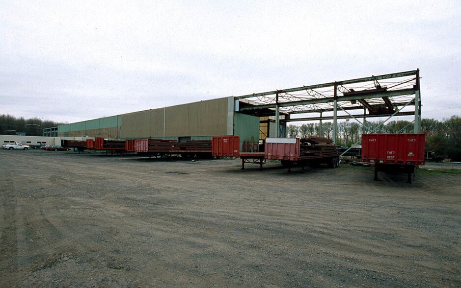 More Photos Of 2320 Big Oak Rd, Langhorne Distribution For Sale