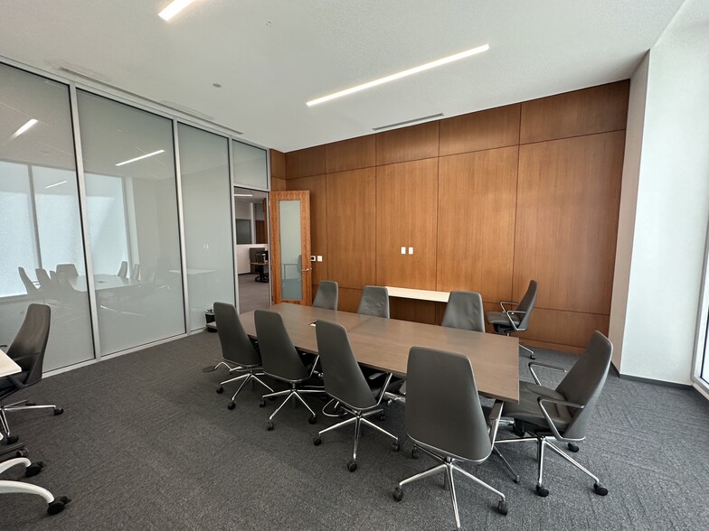 More Photos Of 150 Peabody Pl, Memphis Office For Lease