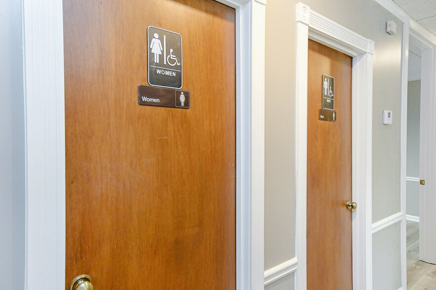 More Photos Of 3084 Mercer University Dr, Chamblee Loft Creative Space For Lease