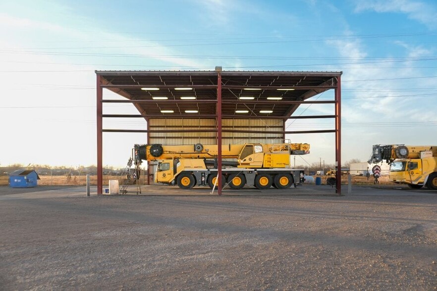 More Photos Of 3174 County Road 48, Robstown Warehouse For Sale