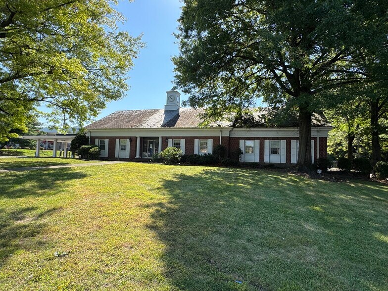 More Photos Of 155 Main St, Bloomsbury Office For Lease