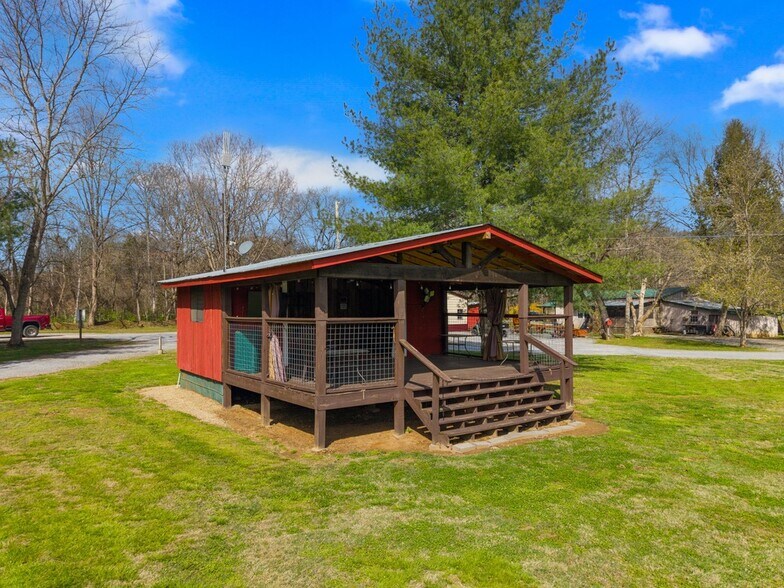 More Photos Of 141 Lower Bogard Rd, Newport Trailer Camper Park For Sale