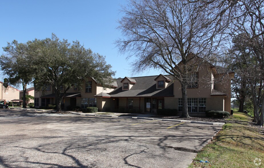 More Photos Of 15010 FM-2100, Crosby Loft Creative Space For Sale