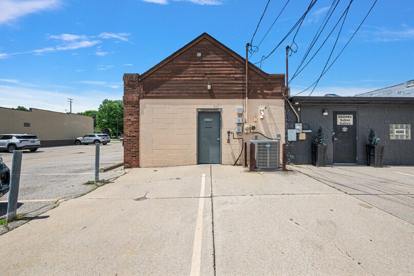 More Photos Of 22108 Harper Ave, Saint Clair Shores Office For Sale