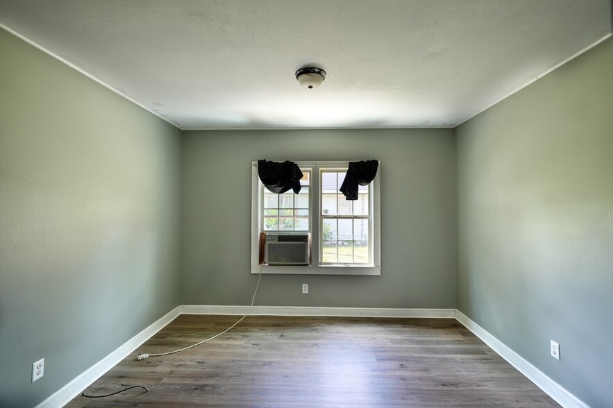 More Photos Of 515 5th Ave SE, Moultrie Apartments For Sale