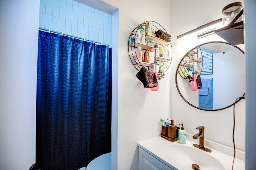 More Photos Of 2823-2827 N Central Park Ave, Chicago Apartments For Sale