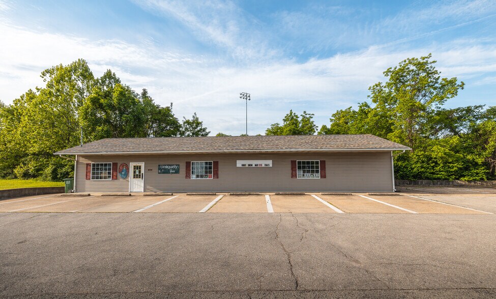 Primary Photo Of 404 MO-72, Rolla General Retail For Sale