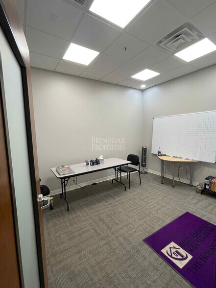 More Photos Of 9017 W State Highway 29, Liberty Hill Office For Sale