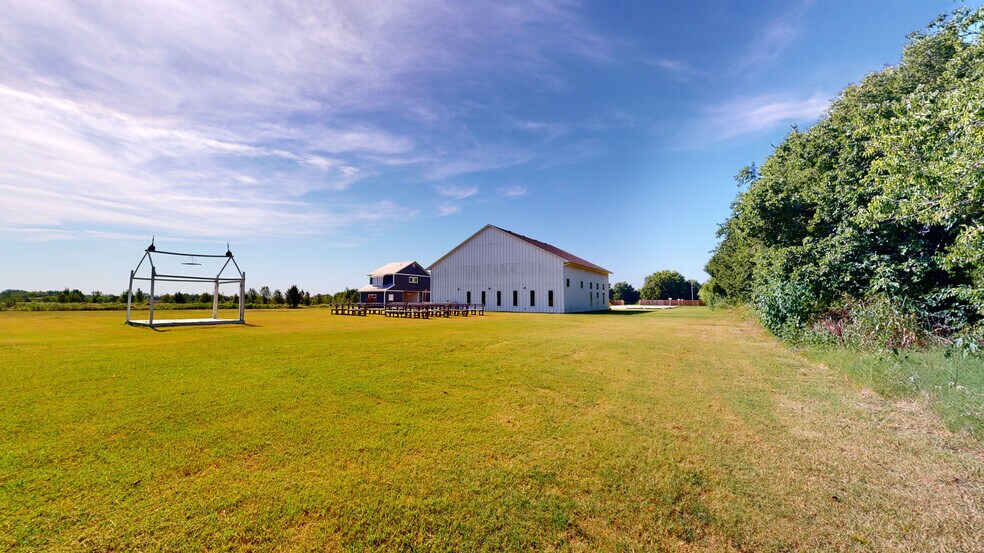More Photos Of 16712 County Road 1580, Ada Sports And Entertainment For Sale