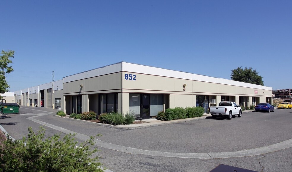 More Photos Of 852 Northport Dr, West Sacramento Warehouse For Lease