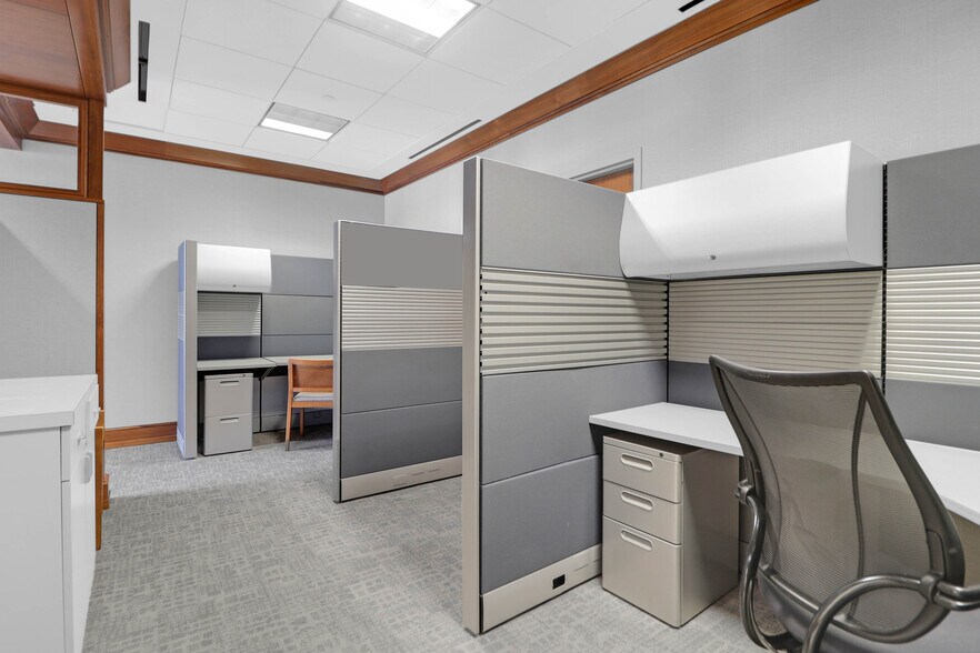 More Photos Of 40 Calhoun St, Charleston Office For Lease