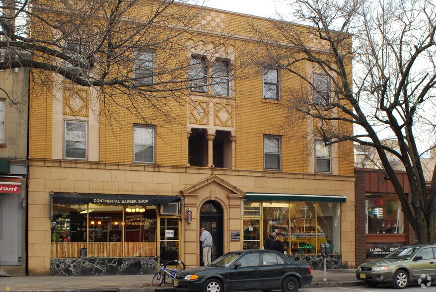 More Photos Of 38-42 Witherspoon St, Princeton Storefront Retail Residential For Lease