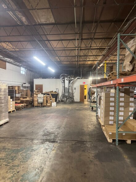 More Photos Of 2814 Mercury Rd, Jacksonville Warehouse For Sale