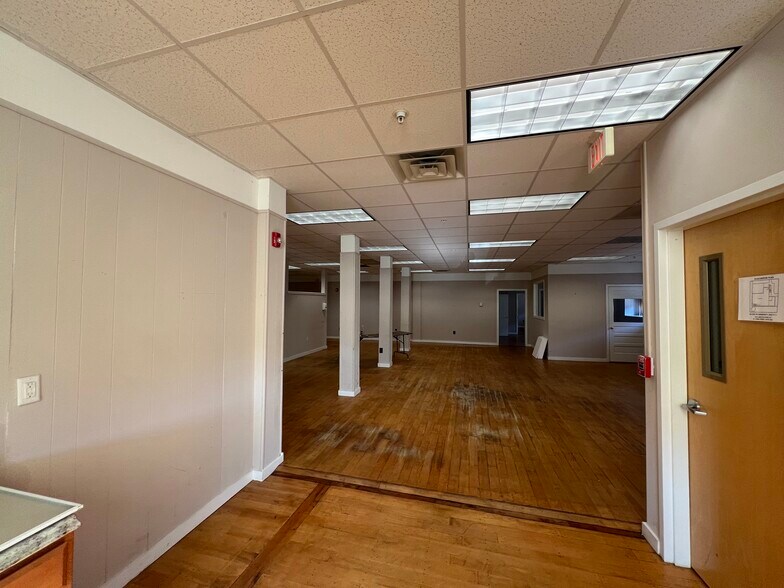 More Photos Of 2 Main St, Biddeford Unknown For Lease