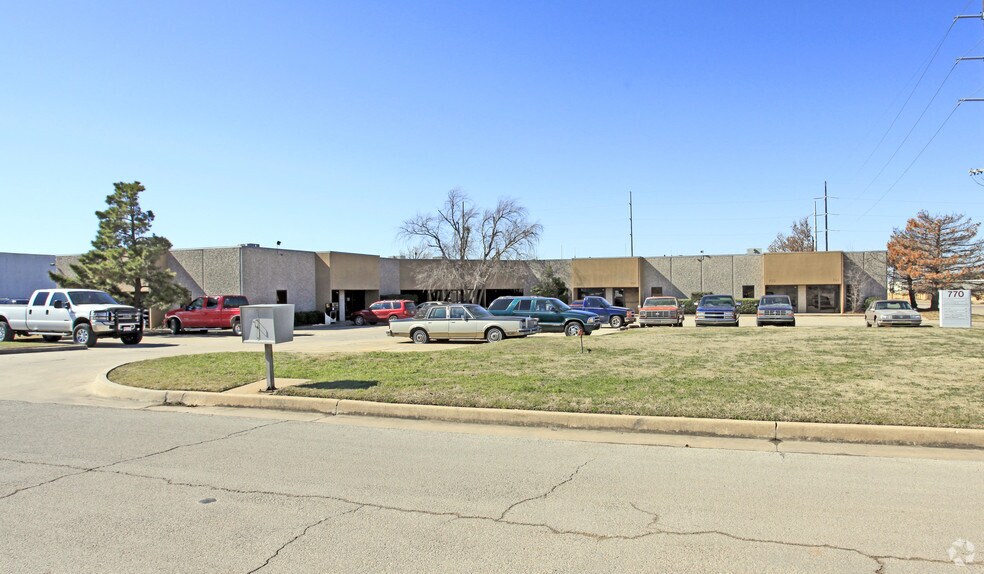 Primary Photo Of 770 W Rock Creek Rd, Norman Office For Lease