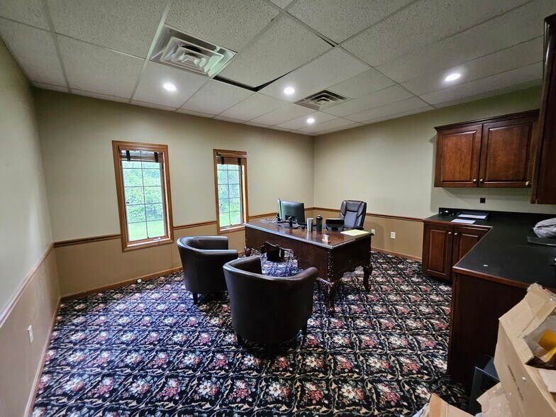 More Photos Of 2745 Nesbitt Ave, Akron Loft Creative Space For Sale