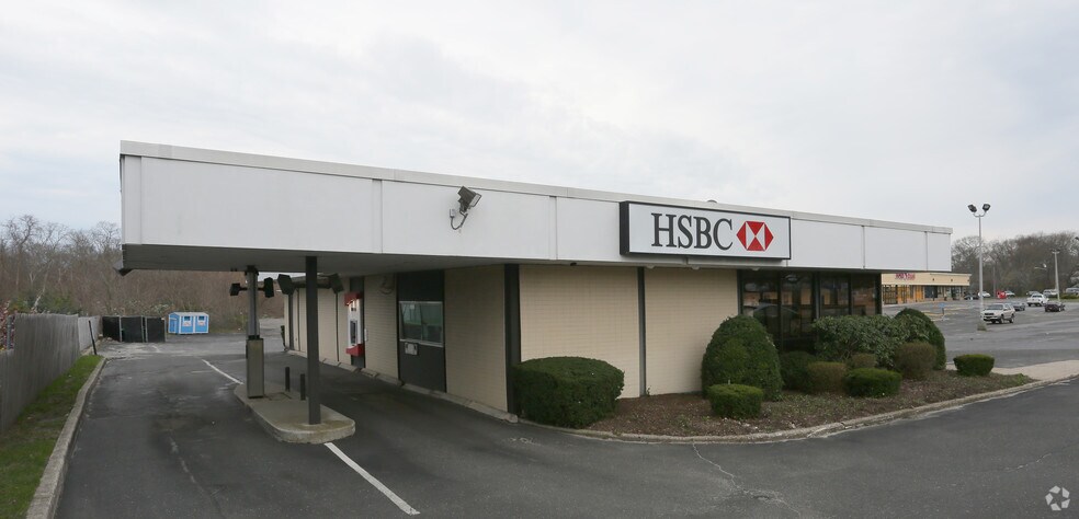 More Photos Of 1718 Montauk Hwy, Mastic Bank For Lease