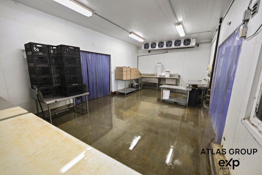 More Photos Of 534 Stanford, Los Angeles Warehouse For Sale