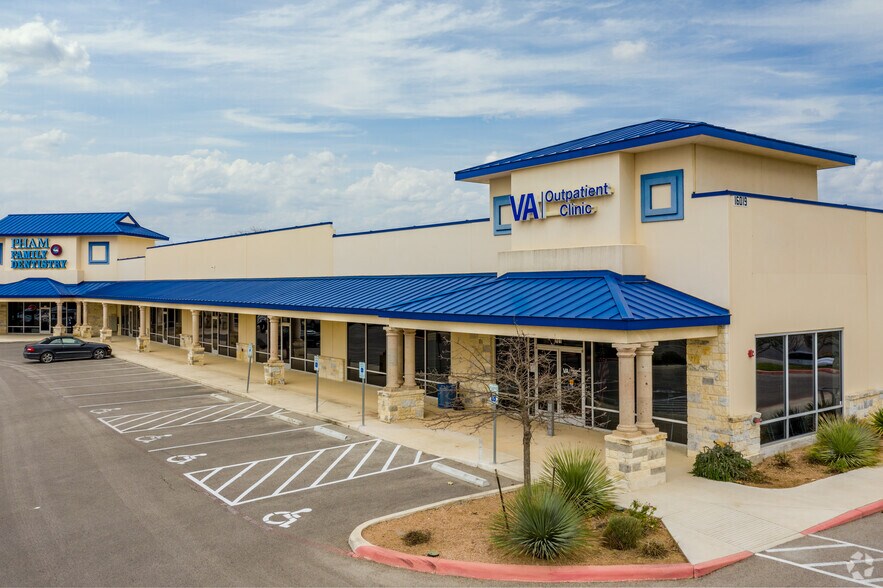 More Photos Of 16019 Nacogdoches Rd, San Antonio Unknown For Lease