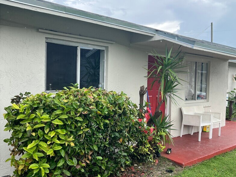 More Photos Of 1207 NE 1st Ave, Homestead Multifamily For Sale