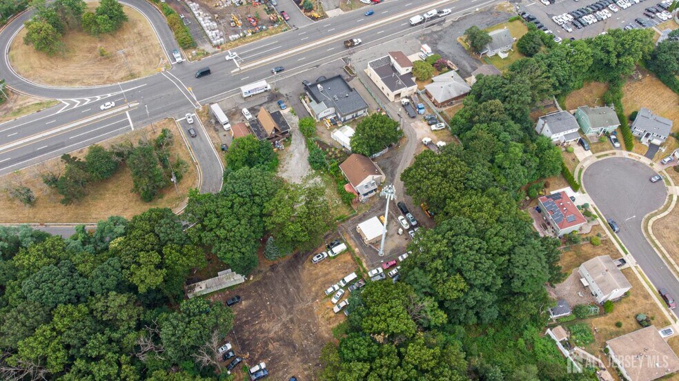 More Photos Of 2070-2078 State Route 35, South Amboy, NJ 08879, South Amboy Auto Repair For Lease