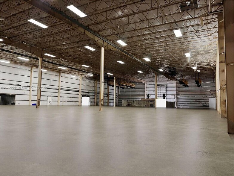 More Photos Of 29055 SW 107th Ave, Homestead Warehouse For Lease