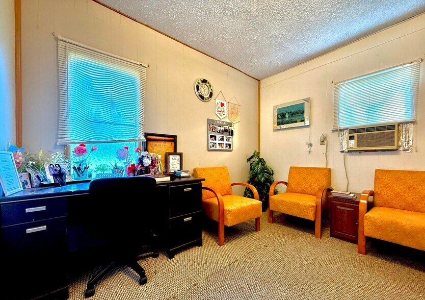 More Photos Of 101 Sesame St, Palatka Specialty For Sale