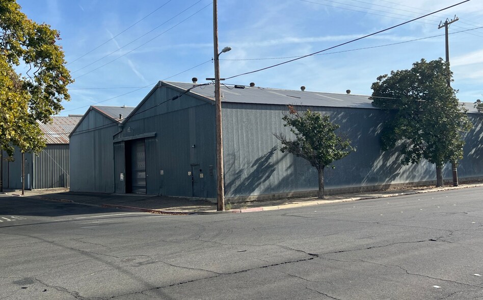Primary Photo Of 492 S Golden State Blvd, Turlock Warehouse For Sale