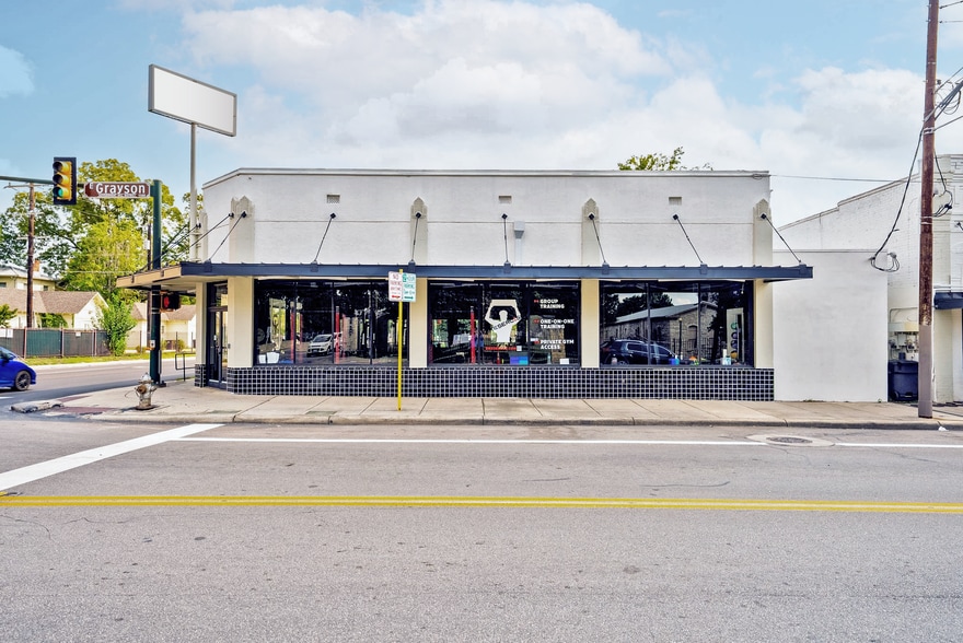 More Photos Of 1941-1947 N New Braunfels Ave, San Antonio Storefront Retail Office For Lease