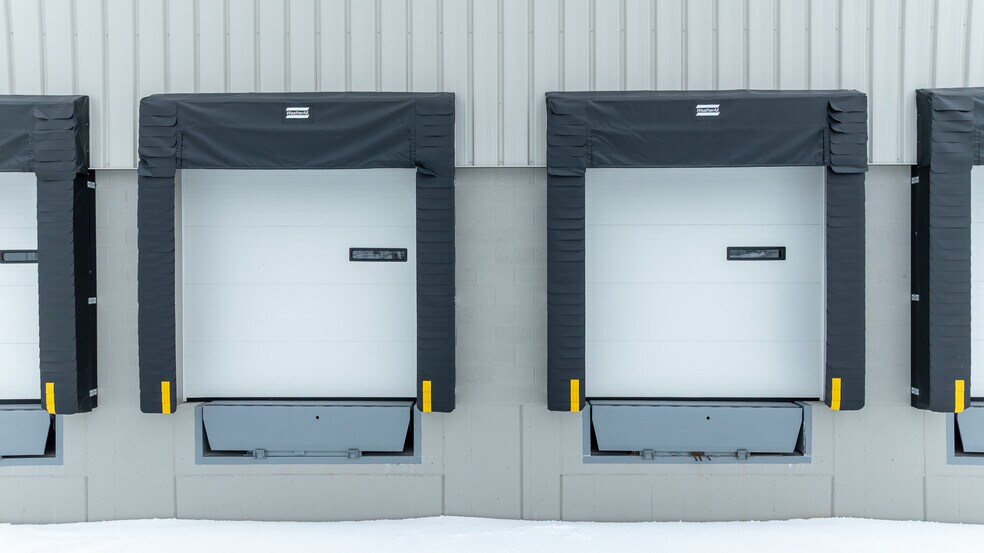 More Photos Of 555 Research Drive, Pittston Township Warehouse For Lease