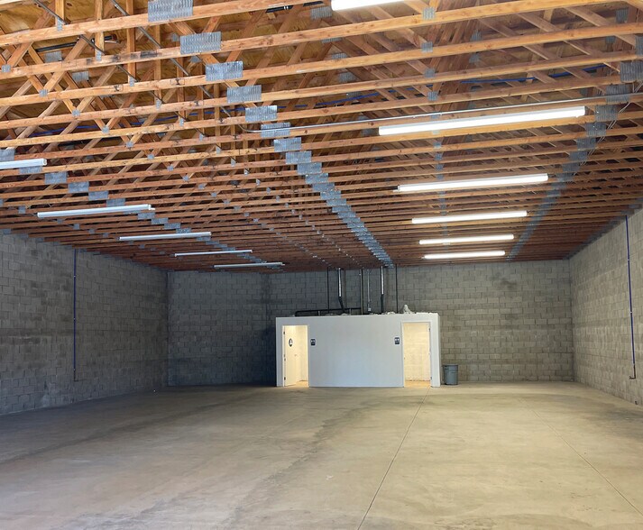More Photos Of 12581 Branford St, Pacoima Manufacturing For Sale