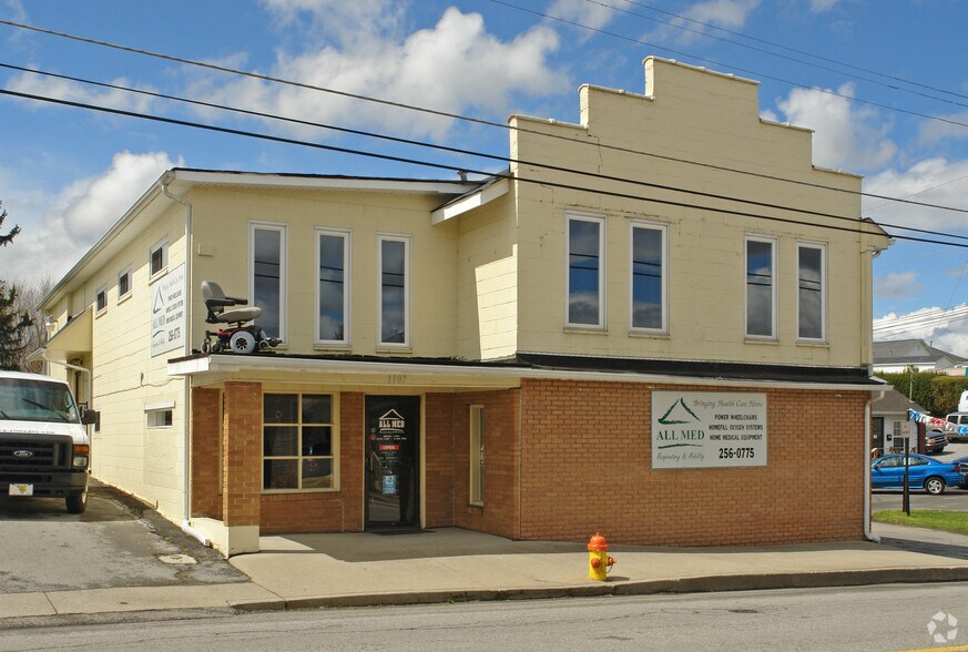 Primary Photo Of 1107 Johnstown Rd, Beckley Freestanding For Sale